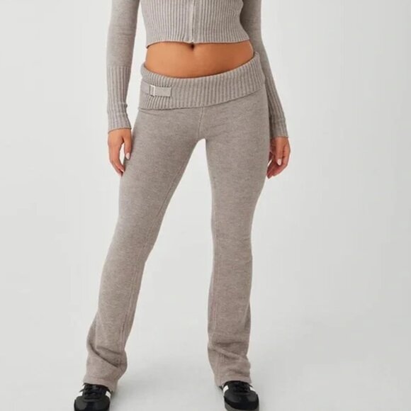 2 pc Set Frankies Bikinis Aimee Fleur Sweater Hoodie and Knit Pants Set - Picture 3 of 13